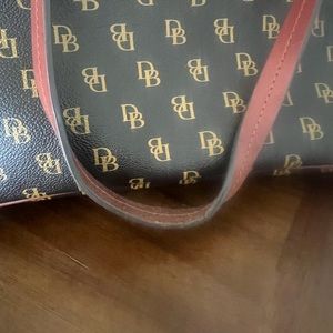 12 x 14 tote. Perfect for travel.